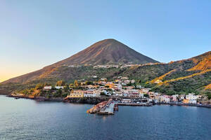 Salina ☀ Isole Eolie in Sicilia Salina ☀ Isole Eolie in Sicilia
