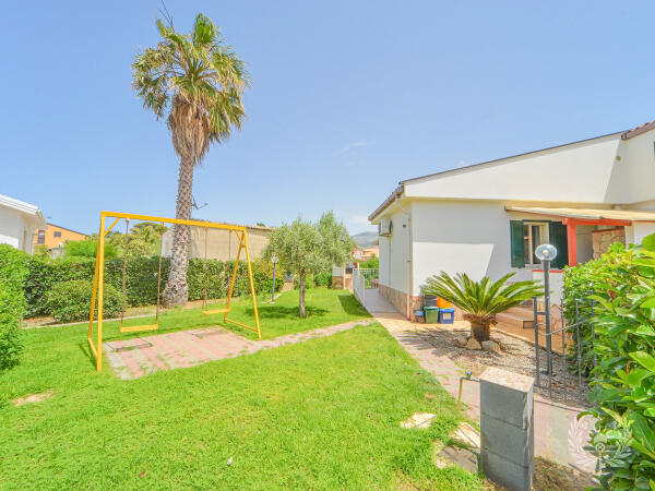 Villa Aurora